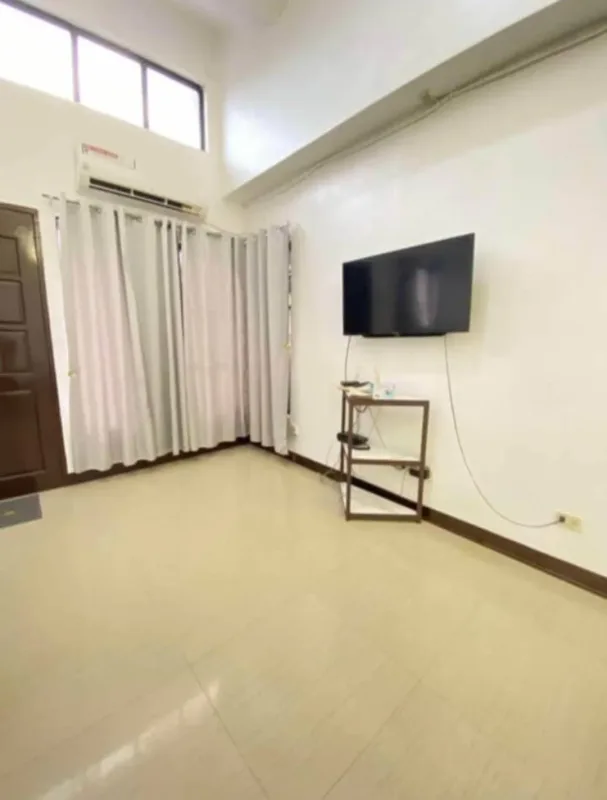 End Unit Bungalow House in Kamalaya Dos Subdivision Image 13