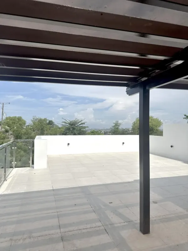 Modern Tropical Contemporary House Image 11