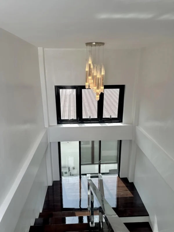 Modern Tropical Contemporary House Image 12