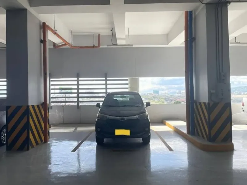 ROBINSON GALLERIA RESIDENCES TOWER 1 Image 1