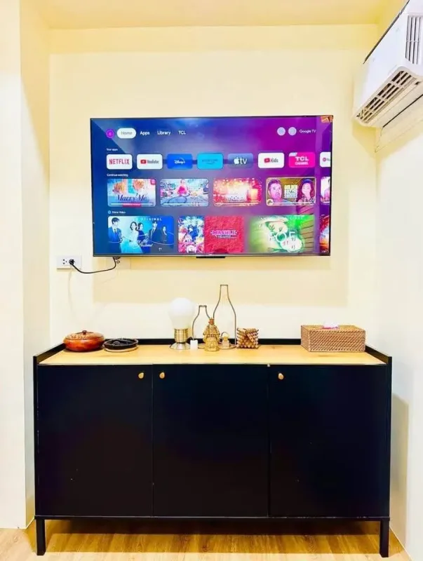 Studio unit at Northwoods Place Image 4