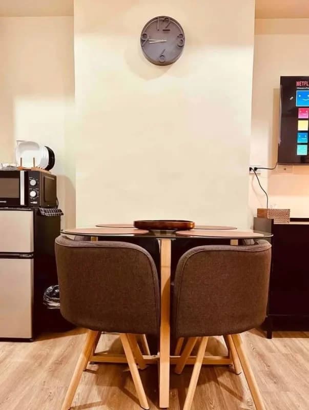 Studio unit at Northwoods Place Image 8